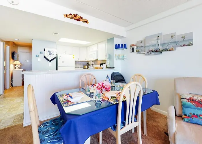 Holiday home Private With Balcony Washer & Dryer Pools Gym & Tennis Courts *