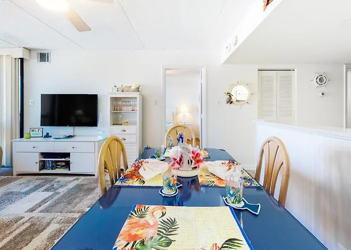 Private With Balcony Washer & Dryer Pools Gym & Tennis Courts Holiday home *